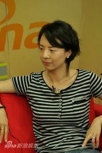 唐娜和艾莉,友谊的力量与成长之旅